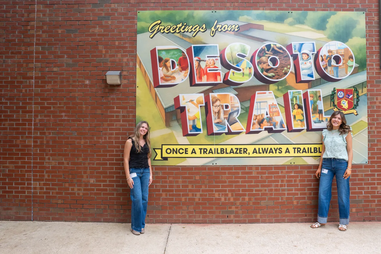 90064878007-de-soto-trail-kcci-mural-015
